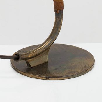 Paavo Tynell, bordslampa, modell 9212 för Taito 1900-talets mitt.