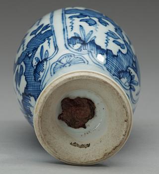 VAS, porslin. Qing dynastin, Kangxi (1662-1722).