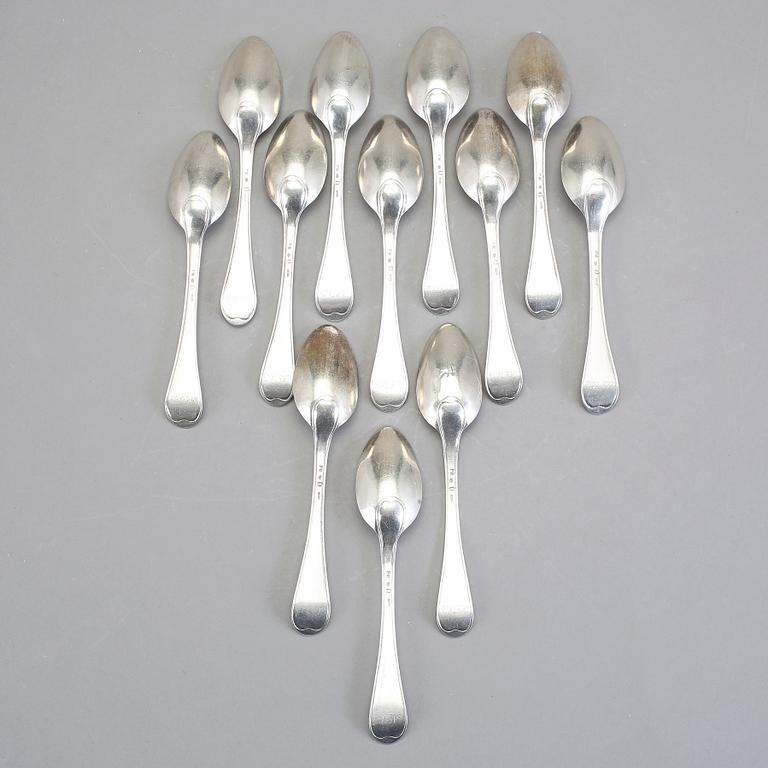 DESSERTSKEDAR, 12 st, silver, Johan Wilhelm Zimmerman, Stockholm 1797. Tot ca 463 gram.