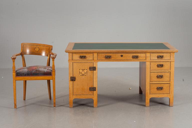 SKRIVBORD samt KARMSTOL. Jugend, Sverige 1900-talets första hjälft.