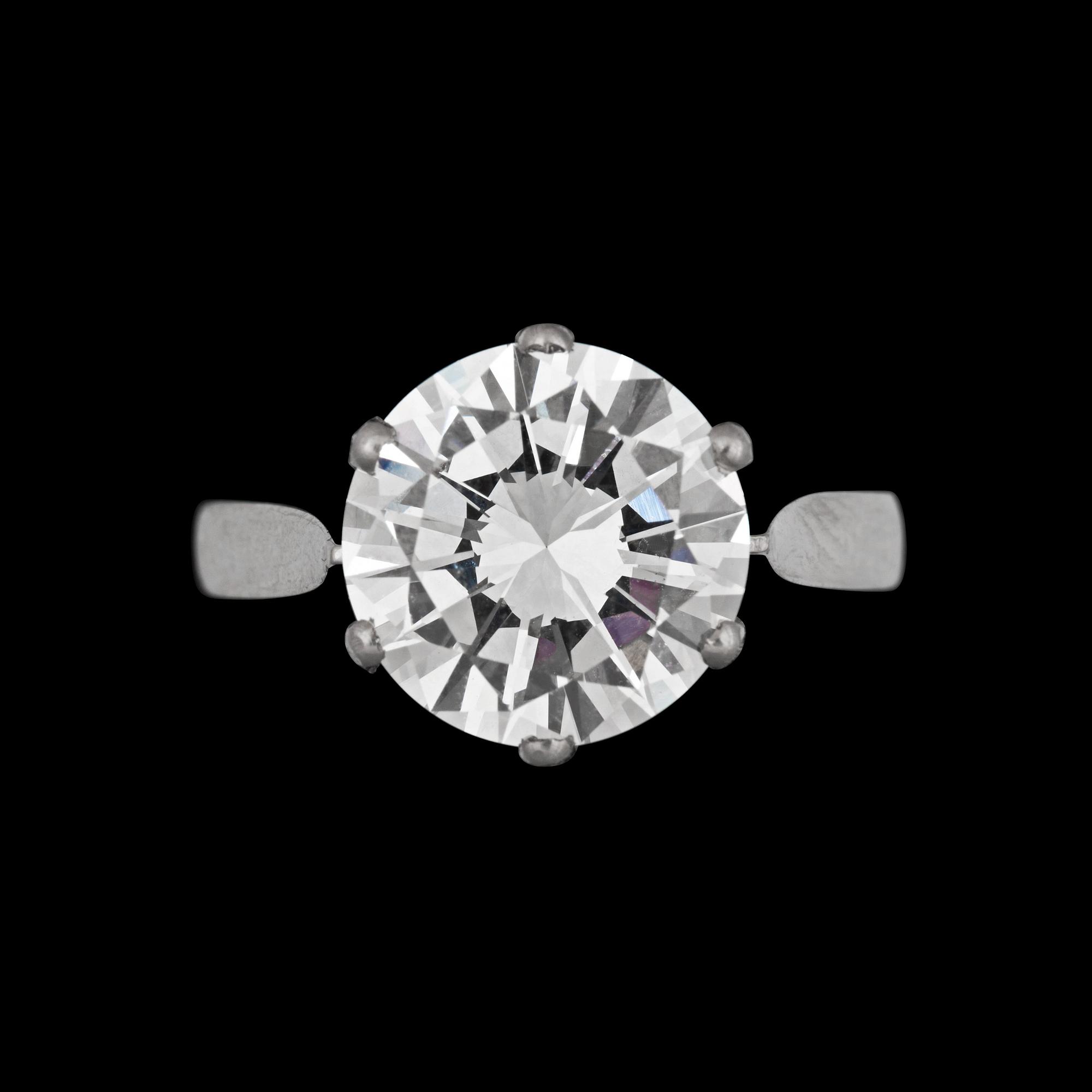 RING, briljantslipad diamant, 4.52 ct.