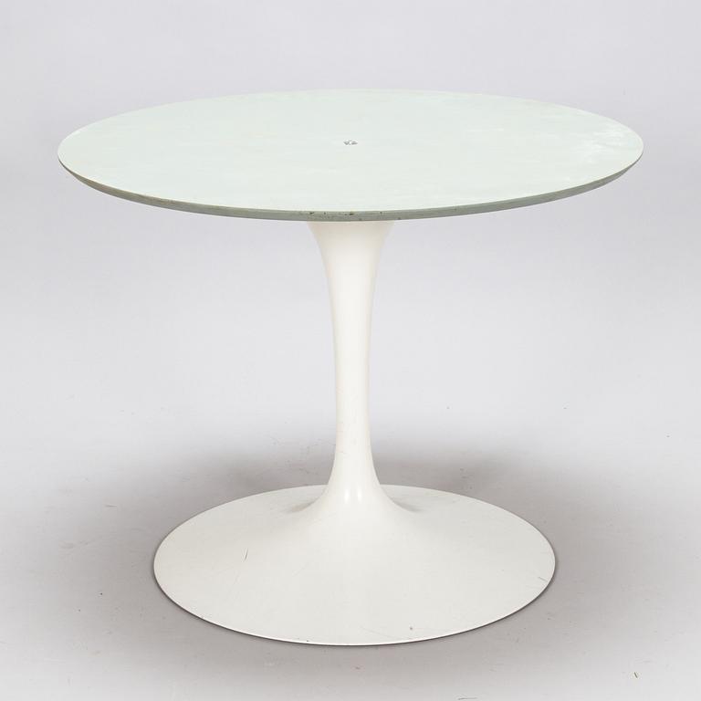 Eero Saarinen, ruokapöytä, "Tulip", lisenssillä valmistettu Knoll, Sveitsi 1970-luku.