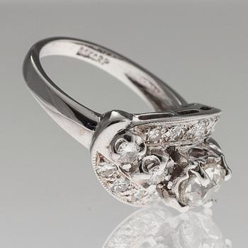 A RING, 14K white gold. Old-, brilliant and 8/8 cut diamonds c. 1.17 ct. Size 16. Weight 4,5 g.