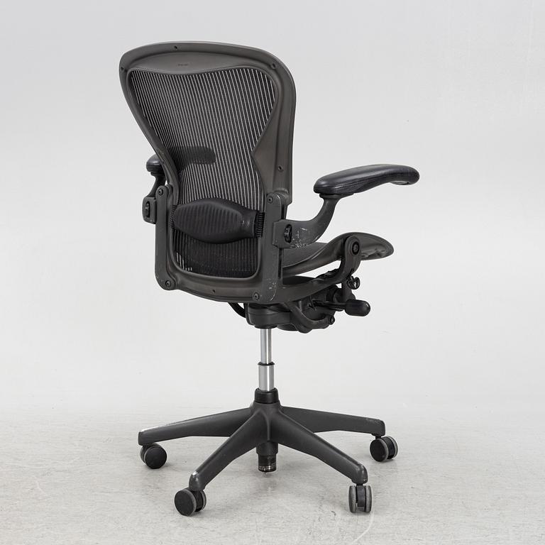 Don Chadwick/Bill Stump, skrivbordsstol, "Aeron", Herman Miller.