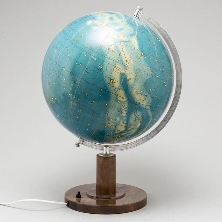 Celestial globe, Columbus-Himmelsglobus, Columbus Verlag Paul Oestergaard K.G. Berlin - Lichterfelde, mid 20th Century.