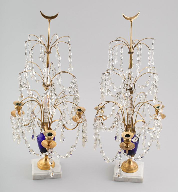 BORDSLYSTRAR, 1 par, gustaviansk stil, 1900-talets första hälft.