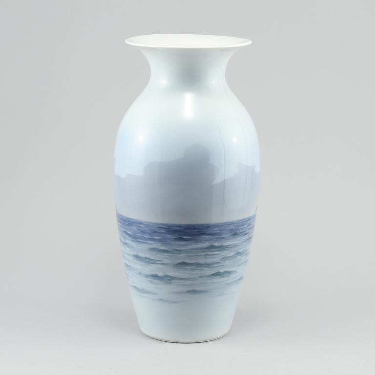 VAS, porslin, Royal Copenhagen, 1900-tal.