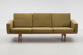 SOFFA, "GE 236", Hans J Wegner, Getama, 1960-tal.