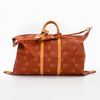 Louis Vuitton, a 'LV America's Cup Canvas Boston Bag' bag.