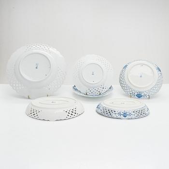Servisdelar, 6 st, porslin, "Zwiebelmuster/Lökmönstret, Meissen, 1900-talets första hälft.
