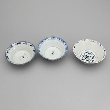 SKÅLAR, 3 stycken, porslin. Wanli 1573-1619.