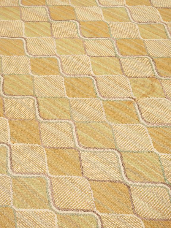 Barbro Nilsson, CARPET. "Spättan gul". Flat weave. 353,5 x 253 cm. Signed AB MMF BN.