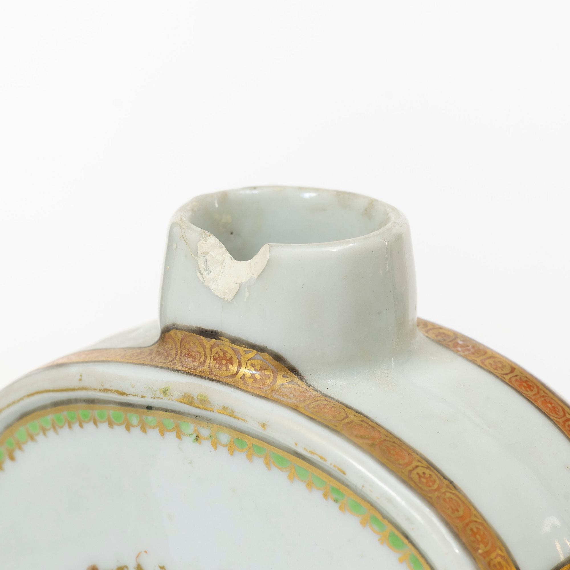 Four porcelain tea caddies, China, Qianlong (1736-95).