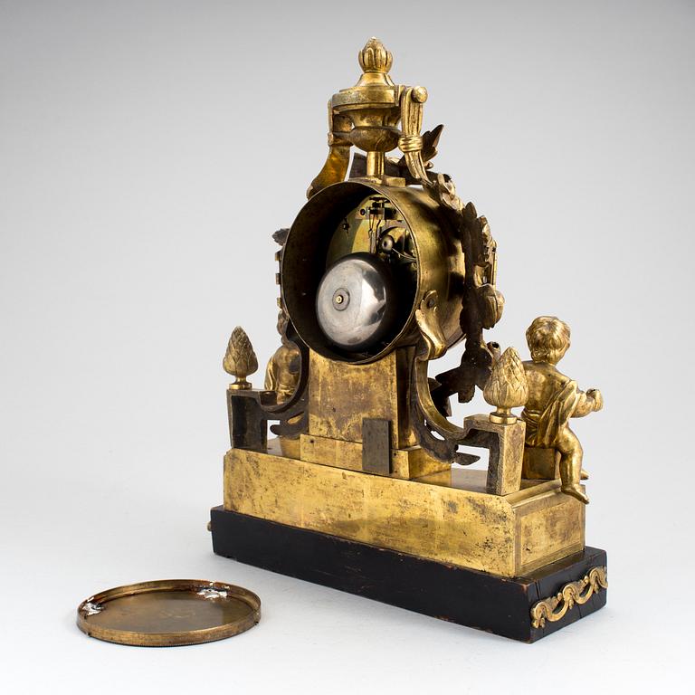 BORDSPENDYL, brons, Imbert Laine, Louis XVI, Frankrike, 1700-talets slut.