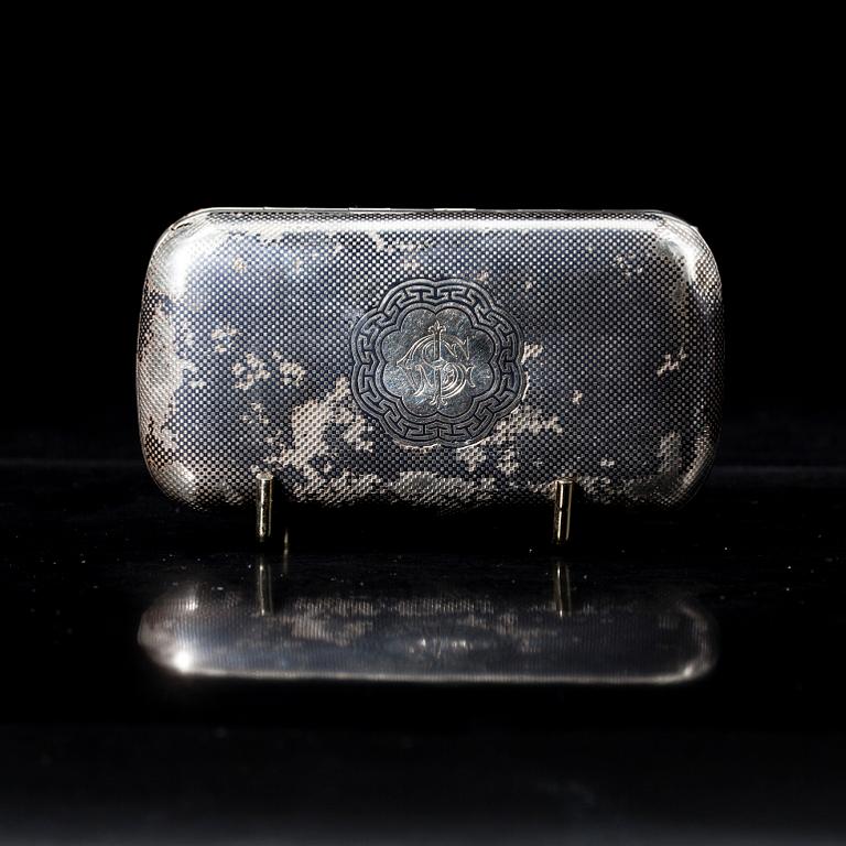 CIGARRETUI, silver, Hlebnikov (Хлъбниковь), S:t Petersburg Ryssland 1873. Vikt  120 g.