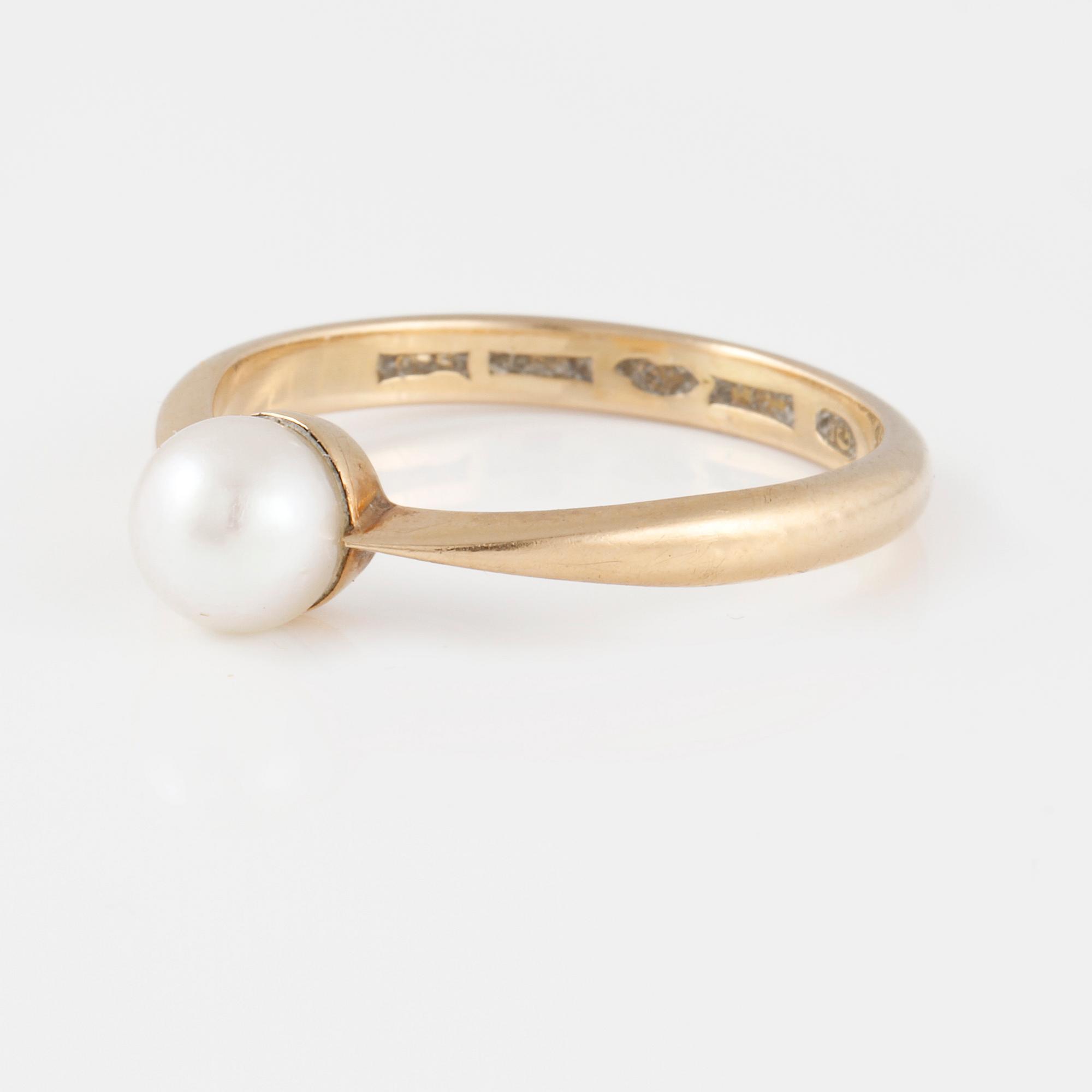 RING, med odlad pärla.