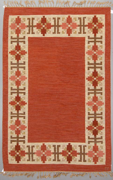 A CARPET, "Klostergård", flat weave, ca 248-249 x 162-164 cm, signed FF (Swedishdesign: the company AB Fredrik Fiedler).