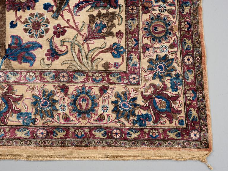 SEMI-ANTIQUE SILK KASHAN SOUF (in relief). 202 x 130 cm.