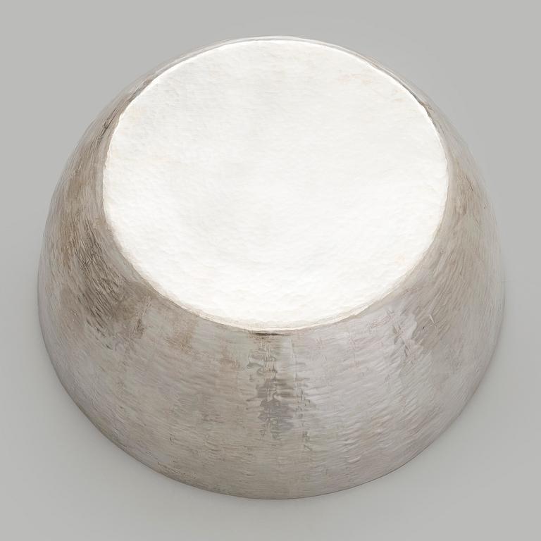 Tapio Wirkkala, a silver bowl, Kultakeskus, Hämeenlinna 2007.