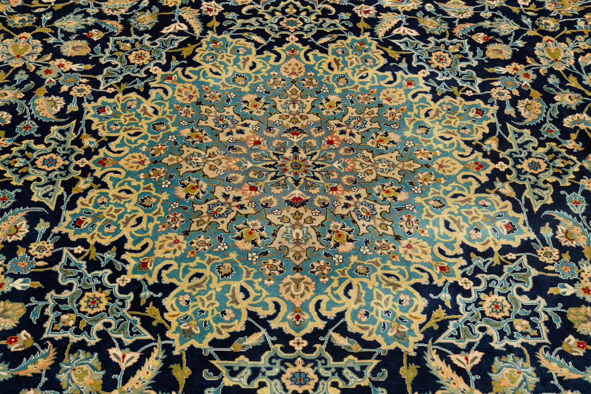 A carpet, Kashan, ca 479 x 345 cm.