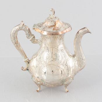 A Swedish silver Rococo style coffee pot, Malmö 1972.