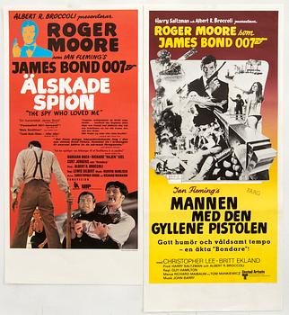 A set of two Swedish movie posters James Bond "Mannen med den gyllene pistolen" och "Älskad spion" 1974/1977.