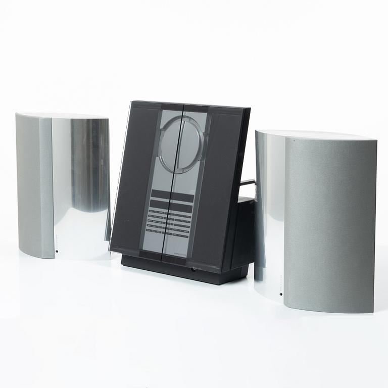 Bang & Olufsen, stereo system, “BeoSound 3200”, and a pair of speakers, “Beolab 4000”, early 2000s.