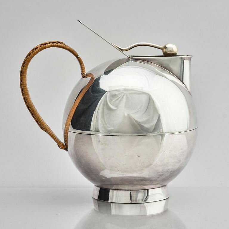 Sylvia Stave, a silver plated jug model 3470, C.G. Hallberg, Stockholm, 1930s.