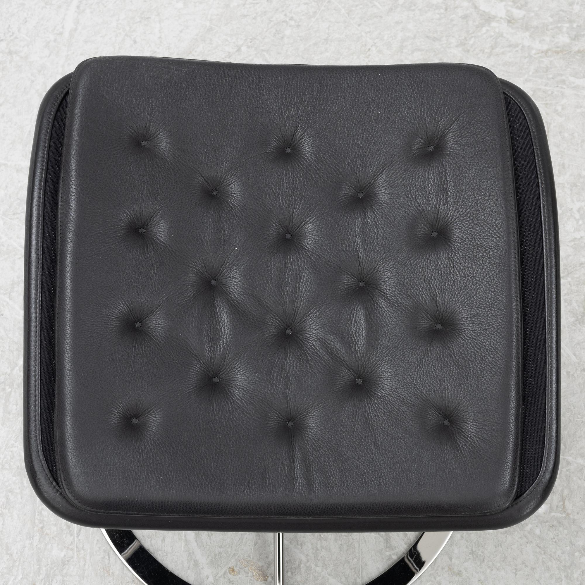 Bruno Mathsson, fåtölj med fotpall "Jetson", DUX, resp Bruno Mathsson International, Värnamo.