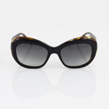 Oliver Goldsmith, a pair of sunglasses.