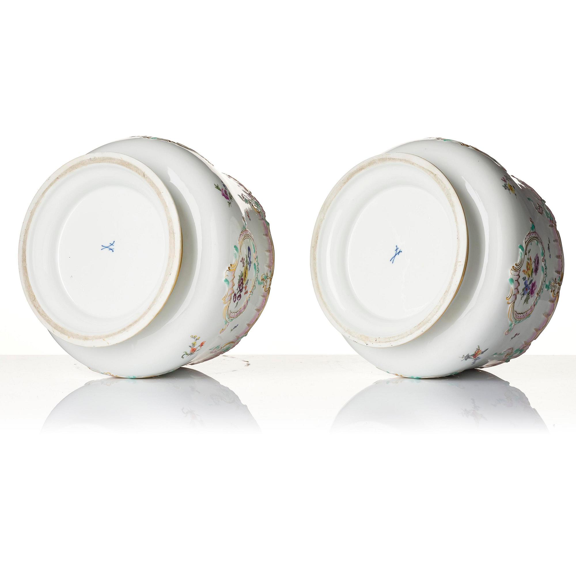 Ytterfoder, ett par, porslin. Meissen, 1890-tal.