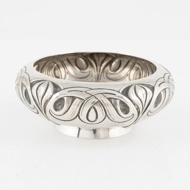 A Norwegian Art Nouveau Silver Bowl, mark of Marius Hammer, Trondheim early 20th century.