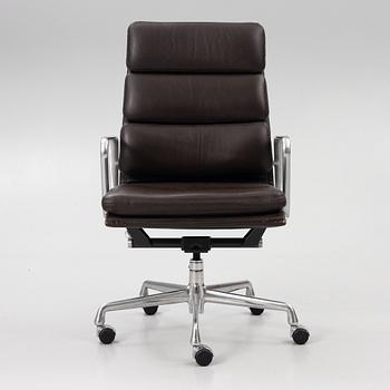 Charles & Ray Eames, kontorsstol, "Soft Pad Chair EA 219, high backrest", Herman Miller, 2000-tal.