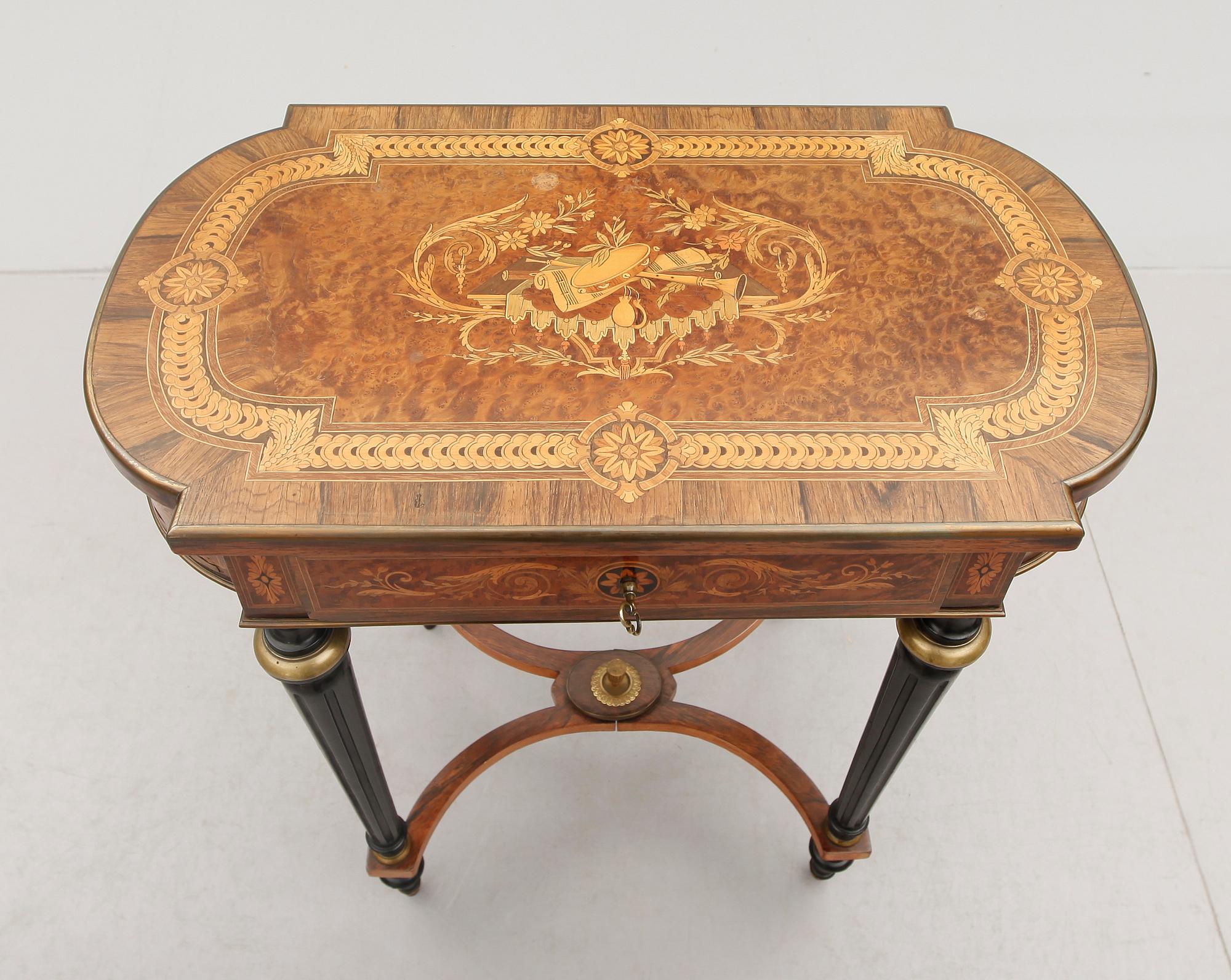 DAMARBETSBORD, Louis XVI-stil, 1800-talets andra hälft.