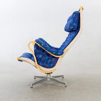 Bruno Mathsson, fåtölj, "Pernilla Roto" (Pernilla 2), 1900-talets andra hälft.