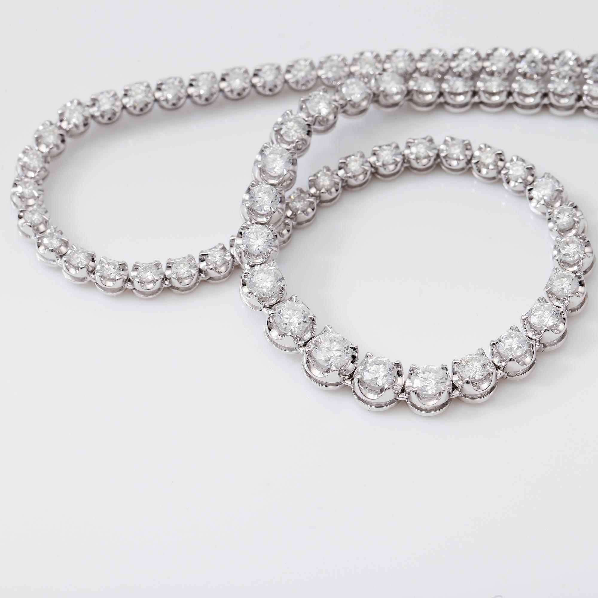 COLLIER, briljantslipade diamanter totalt ca 5,00 ct.