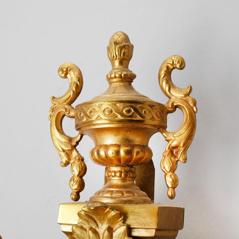A wall clock in Louis XVI style with clockwork by Japy Frères & Cie, made around year 1900.