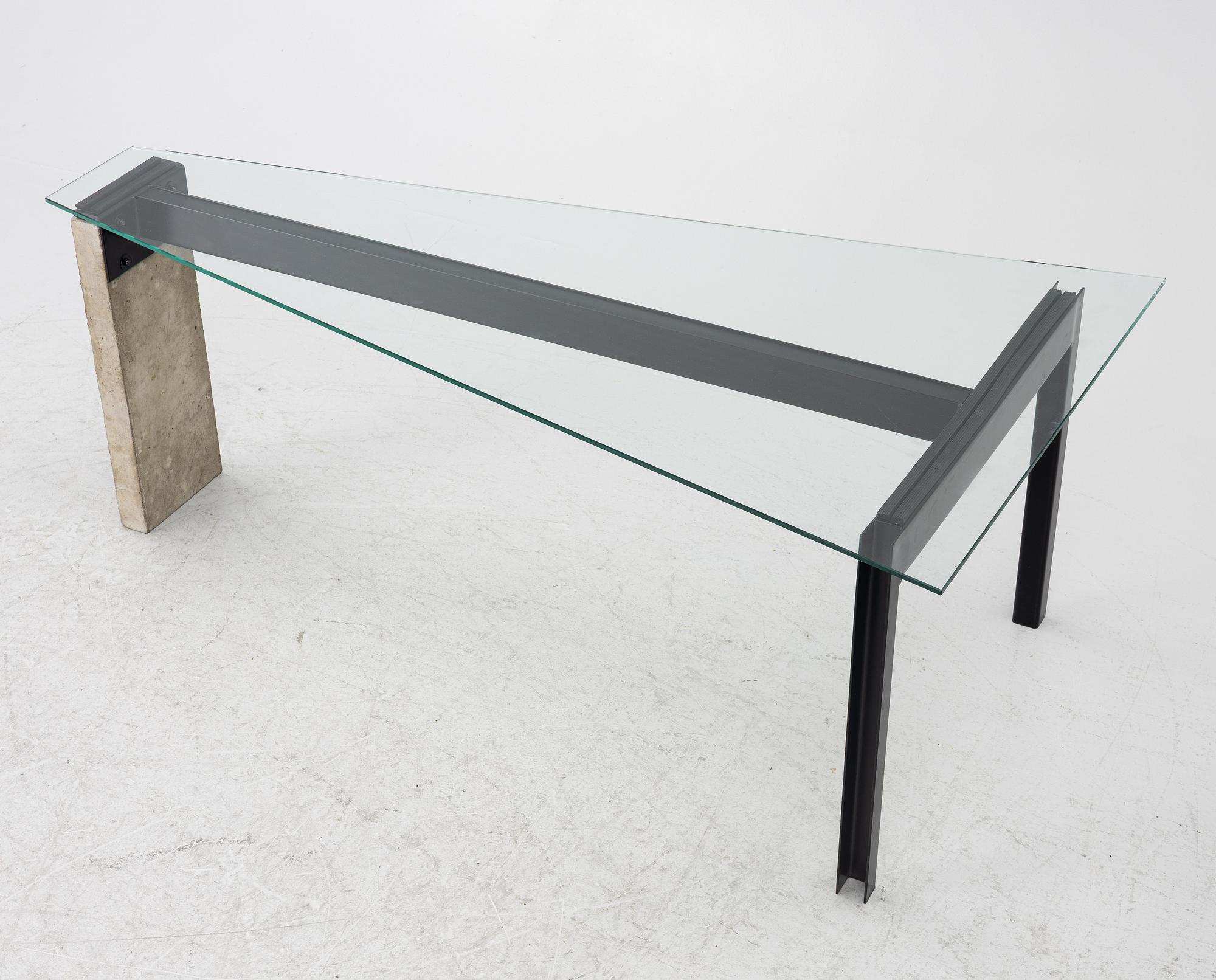 Jonas Bohlin, Coffee table, “Concrete”, Källemo.
