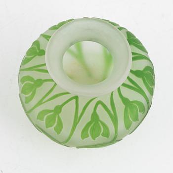 Karl Lindeberg, vase, cased glass, Kosta, Art Nouveau, early 20th century.