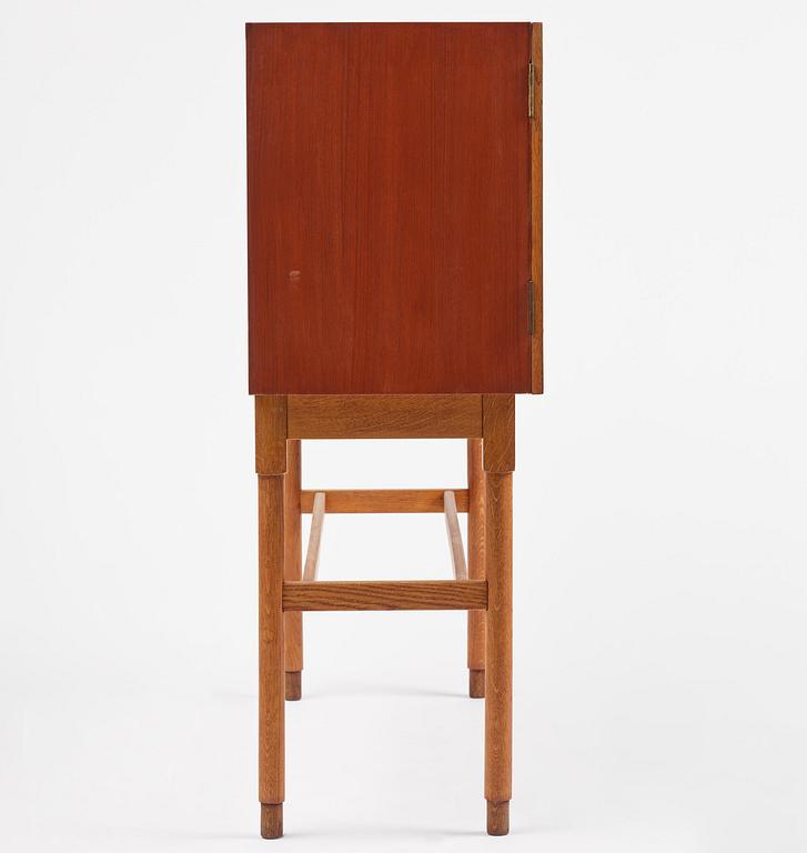 Scandinavian Modern, a rare bar cabinet model 166, Eidsfjord Møbelfabrikk, Norway, 1950s.