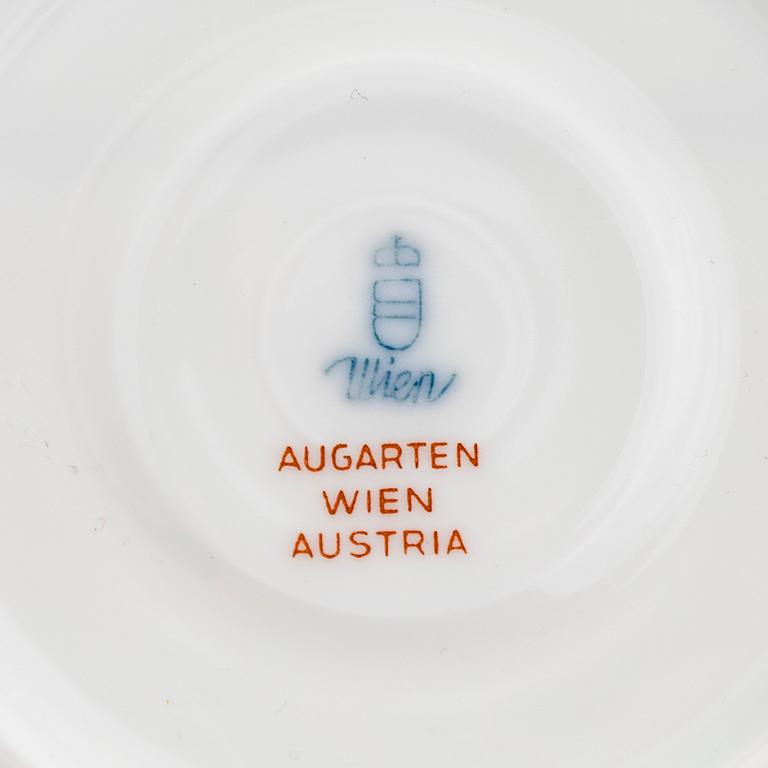 A Viennese porcelain coffee service, 17 pcs with six linen napkins, Augarten, Austria.
