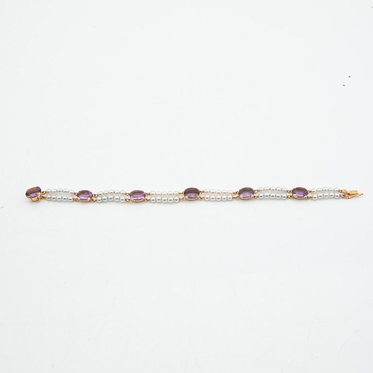 Bracelet, Engelbert, 18K gold with amethysts and pearls.