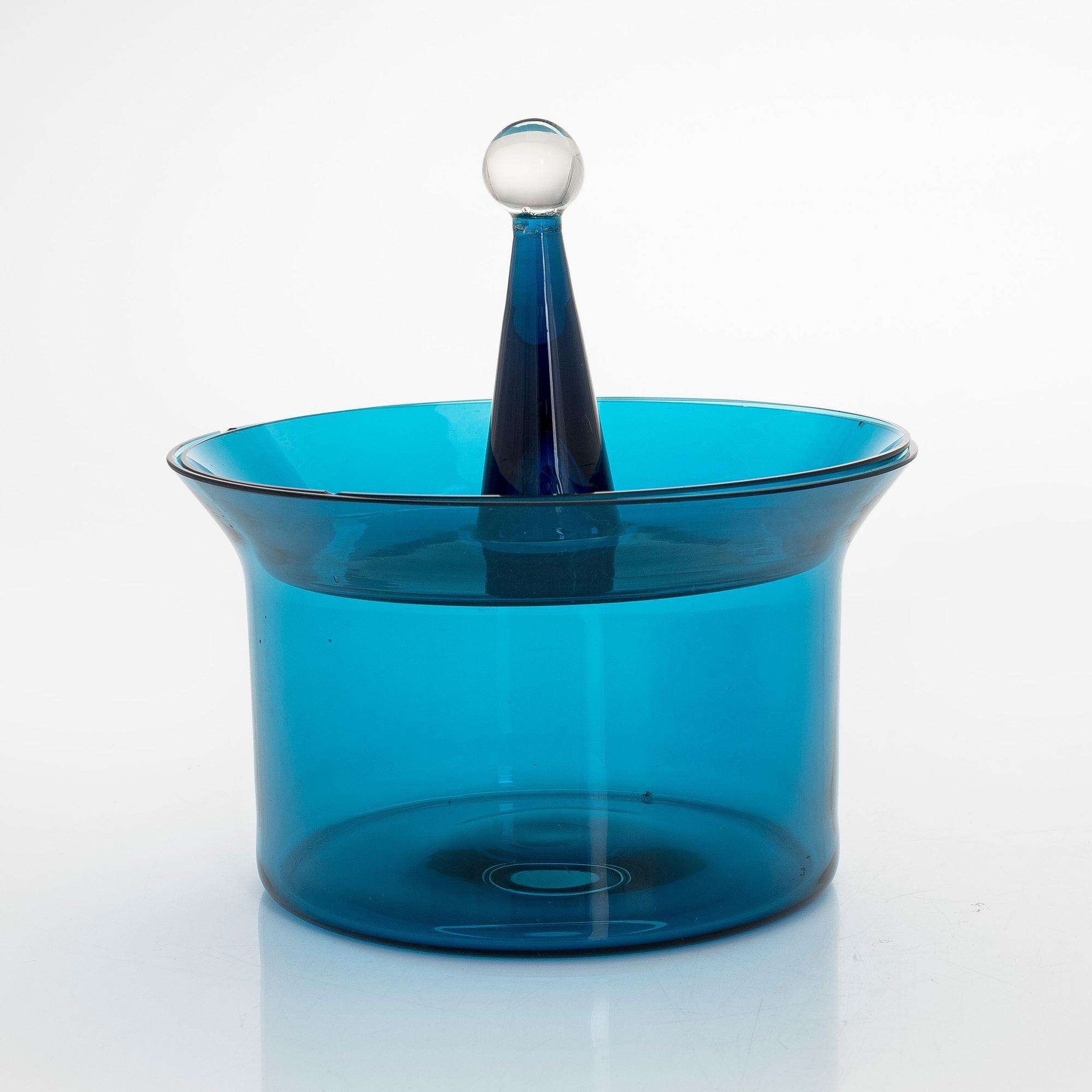 Nanny Still, a 15-piece 'Harlequin' glassware for Riihimäen Lasi Oy.