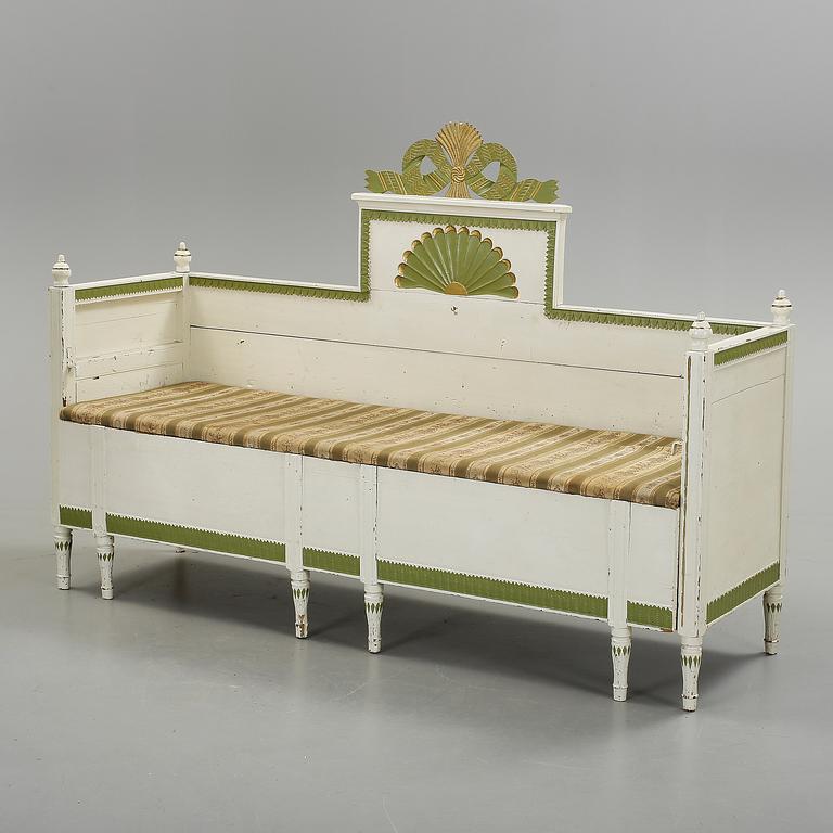 SOFFA, gustaviansk, omkring 1800.