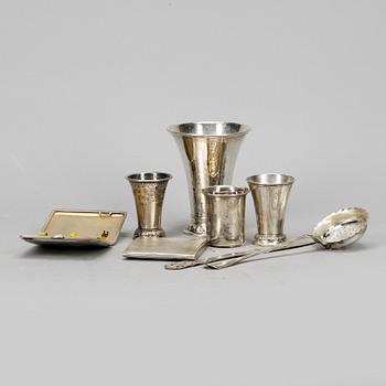 PARTI SILVER, 8delar, bland annat CG Hallberg, Stockholm, 1907. Vikt ca 513g.