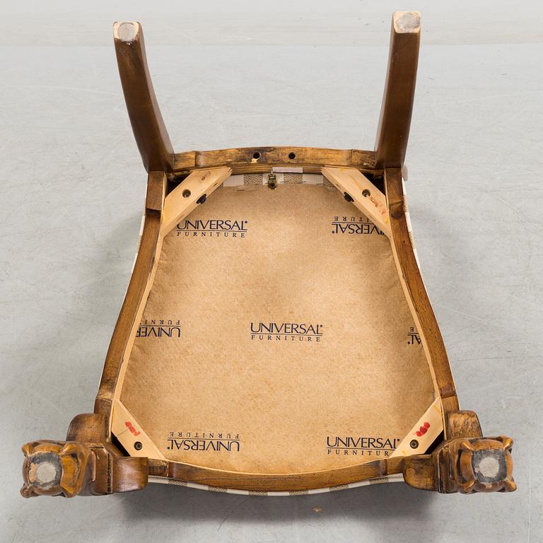 A writing desk and chair by Alexander Julian, Home Colours.