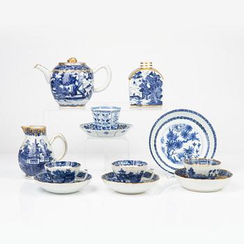 Seven pieces of blue and white Chinese porcelain, Qing Dynasty, Qianlong and Kangxi and a Transition dish, 17th Century.