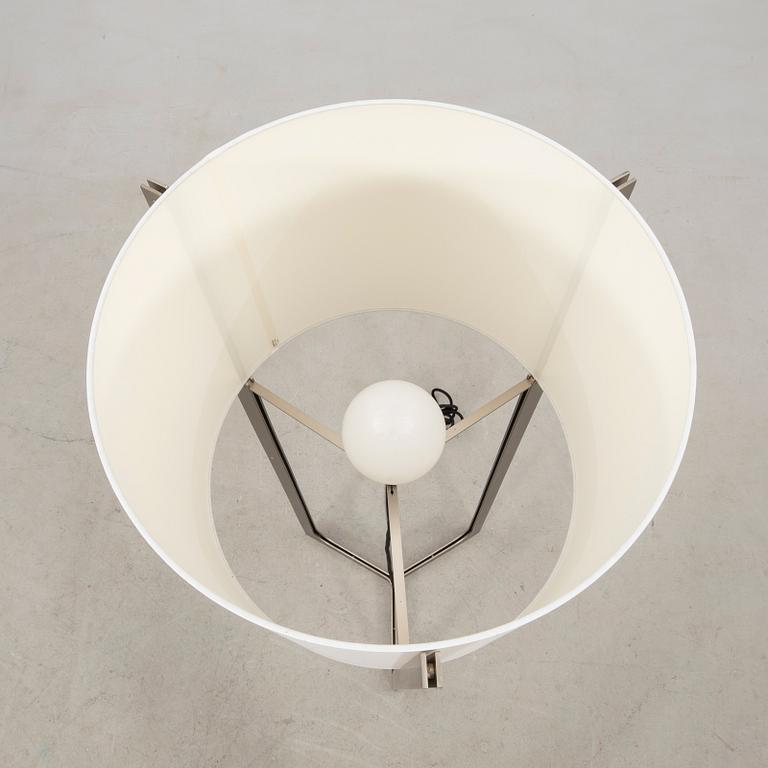 Gabriel Teixidó, floor lamp "Nirvana" for Carpyen.