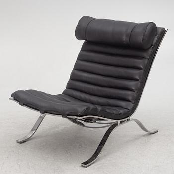 Arne Norell, an 'Ari' lounge chairs, Norell Möbler, late 20th Century.