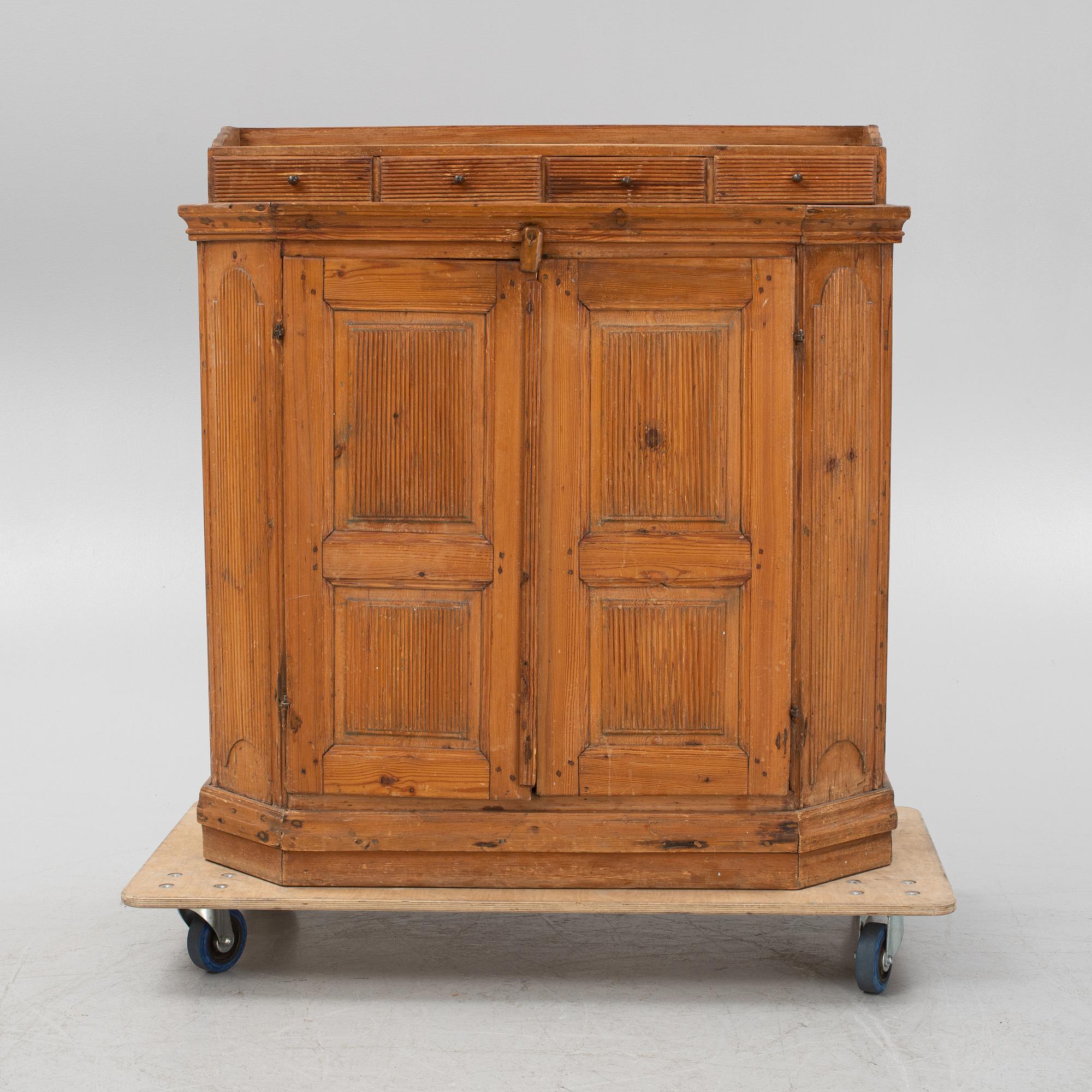A pine wood cabinet, first part of the 19th Century.